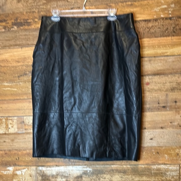 Gorgeous Halogen Black Leather Skirt - Picture 1 of 6